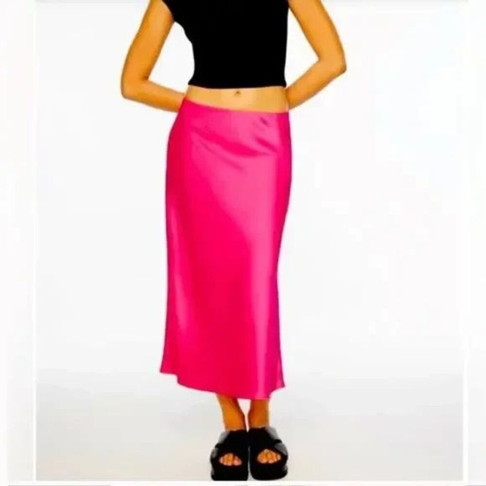 Rachel Zoe Hot Pink Bias-Cut Satin Slip Skirt  4  Barbiecore Date Night Office - Picture 13 of 13
